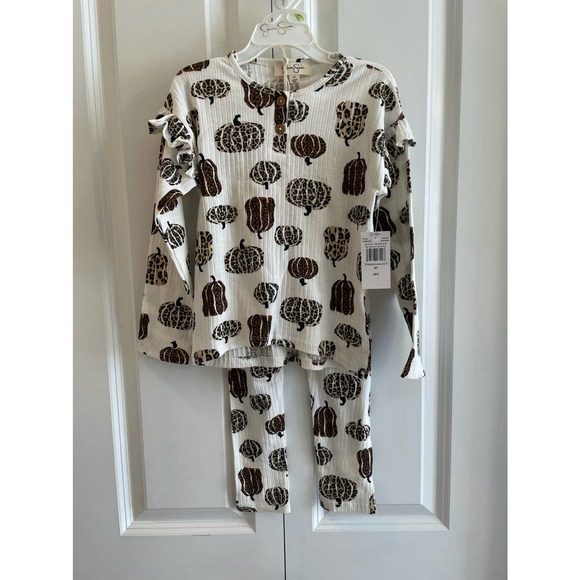 Jessica Simpson Other - Jessica Simpson 4T Animal Print Pumpkin Pants Set